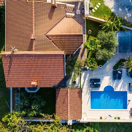 Beautiful Apartment In Porec With Kitchen Poreč