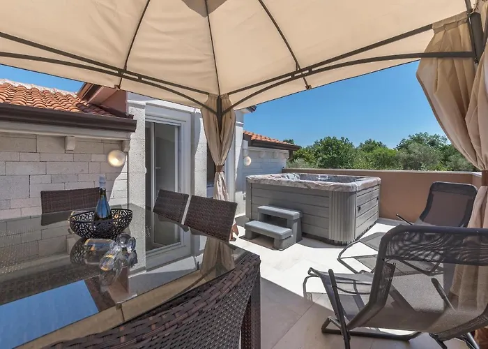 Apartman Beautiful Apartment In Porec Porec