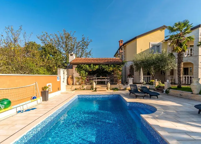 Beautiful Apartment In Porec * Porec