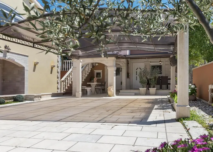 Apartman Beautiful Apartment In Porec Porec