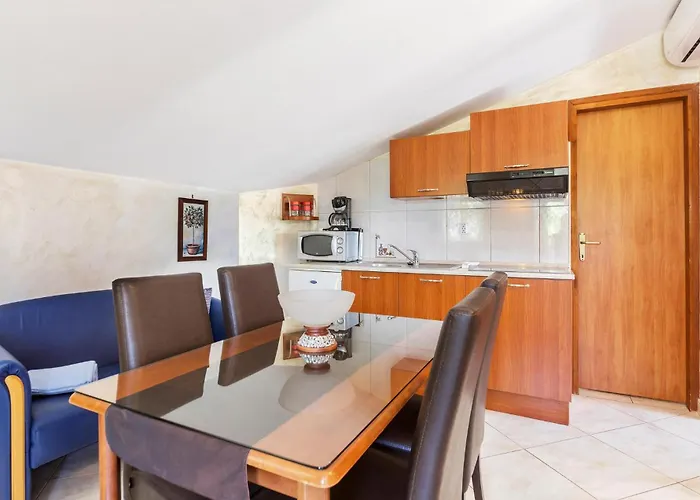 Beautiful Apartment In Porec * Porec