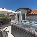 Beautiful Apartment In Porec